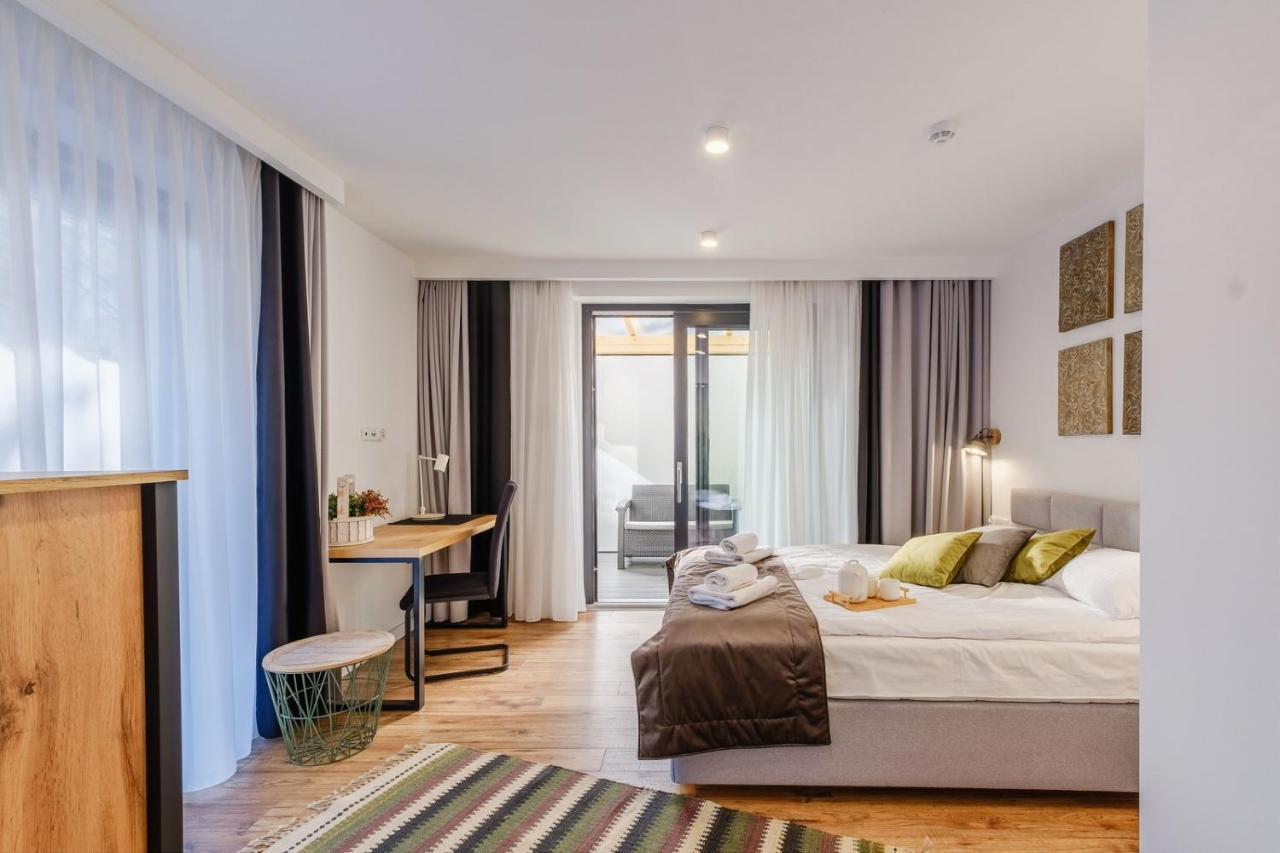 Rezydencja Ornak 5 - Stylowe Apartamenty Z Balkonami I Jacuzzi, 5 Min Pieszo Do Krupowek, Izby Podhalanskie Закопане Экстерьер фото