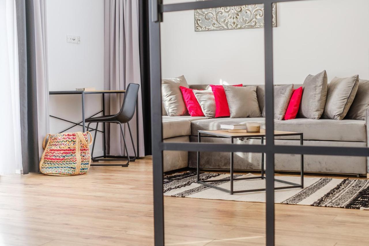 Rezydencja Ornak 5 - Stylowe Apartamenty Z Balkonami I Jacuzzi, 5 Min Pieszo Do Krupowek, Izby Podhalanskie Закопане Экстерьер фото