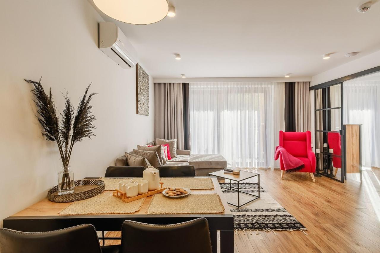 Rezydencja Ornak 5 - Stylowe Apartamenty Z Balkonami I Jacuzzi, 5 Min Pieszo Do Krupowek, Izby Podhalanskie Закопане Экстерьер фото