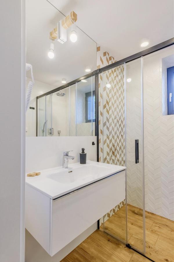 Rezydencja Ornak 5 - Stylowe Apartamenty Z Balkonami I Jacuzzi, 5 Min Pieszo Do Krupowek, Izby Podhalanskie Закопане Экстерьер фото